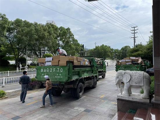 杭州建德集中銷(xiāo)毀19000余條假私煙 涉案金額超600萬(wàn)元 杭州建德集中銷(xiāo)毀19000余條假私煙 涉案金額超600萬(wàn)元